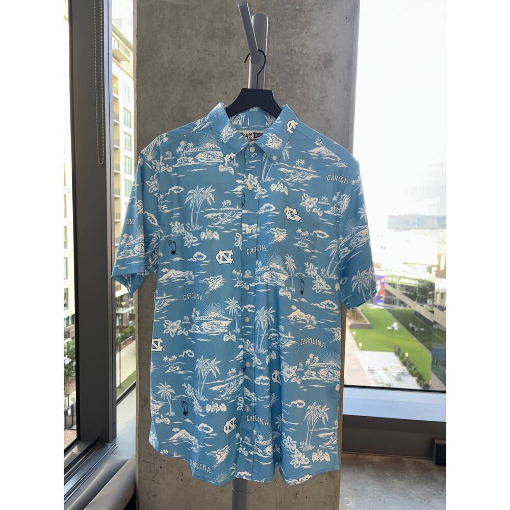 University of North Carolina UNC Kekai Performance Button Men’s L NWT